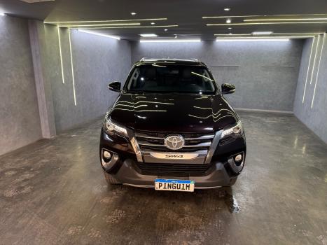 TOYOTA Hilux SW4 2.8 4P SRX 4X4 TURBO DIESEL AUTOMTICO, Foto 2