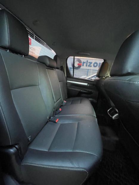 TOYOTA Hilux SW4 2.8 16V 4P SRX 4X4 7 LUGARES TURBO DIESEL AUTOMTICO, Foto 7