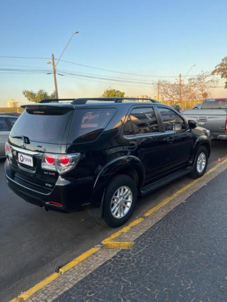 TOYOTA Hilux SW4 3.0 16V 4P 4X4 SRV TURBO DIESEL, Foto 3