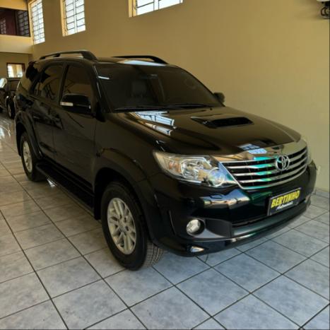 TOYOTA Hilux SW4 3.0 16V 4P SRV 4X4 7 LUGARES TURBO DIESEL AUTOMTICO, Foto 3