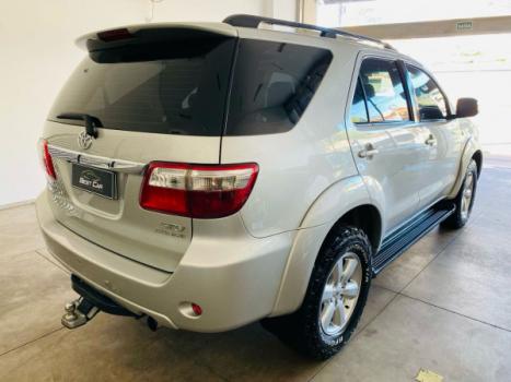 TOYOTA Hilux SW4 3.0 16V 4P SRV 4X4 7 LUGARES TURBO DIESEL AUTOMTICO, Foto 8