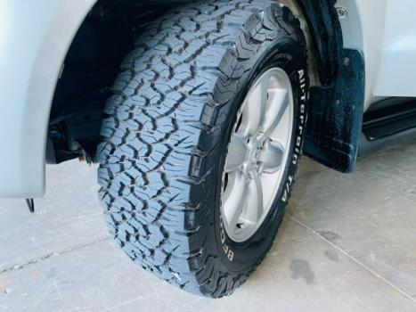 TOYOTA Hilux SW4 3.0 16V 4P SRV 4X4 7 LUGARES TURBO DIESEL AUTOMTICO, Foto 10