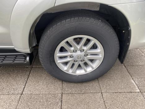 TOYOTA Hilux SW4 3.0 V6 12V 4P SRV TURBO DIESEL AUTOMTICO, Foto 15