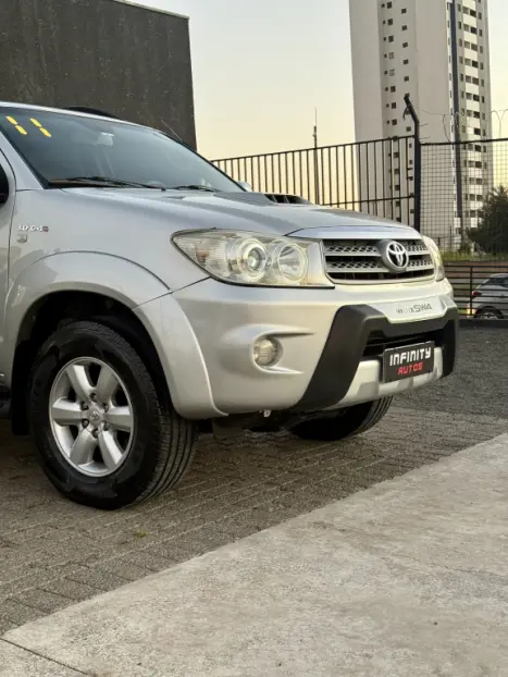 TOYOTA Hilux SW4 3.0 16V 4P SRV 4X4 7 LUGARES TURBO DIESEL AUTOMTICO, Foto 10