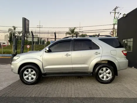 TOYOTA Hilux SW4 3.0 16V 4P SRV 4X4 7 LUGARES TURBO DIESEL AUTOMTICO, Foto 9