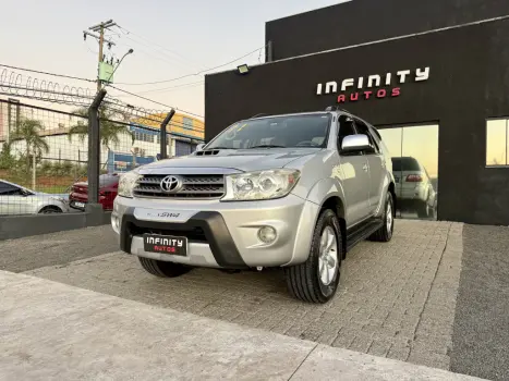 TOYOTA Hilux SW4 3.0 16V 4P SRV 4X4 7 LUGARES TURBO DIESEL AUTOMTICO, Foto 8