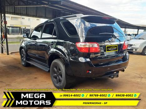 TOYOTA Hilux SW4 3.0 16V 4P SRV 4X4 7 LUGARES TURBO DIESEL AUTOMTICO, Foto 3