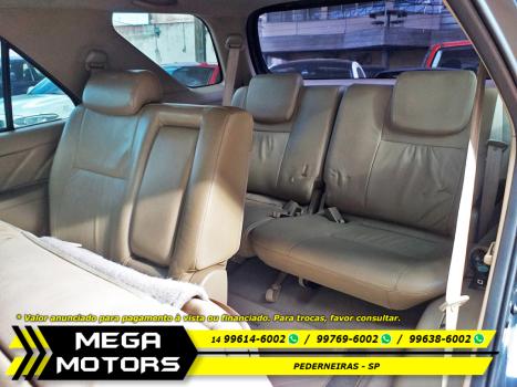 TOYOTA Hilux SW4 3.0 16V 4P SRV 4X4 7 LUGARES TURBO DIESEL AUTOMTICO, Foto 6