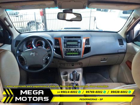 TOYOTA Hilux SW4 3.0 16V 4P SRV 4X4 7 LUGARES TURBO DIESEL AUTOMTICO, Foto 7