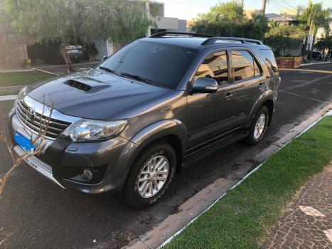 TOYOTA Hilux SW4 3.0 16V 4P SRV 4X4 TURBO DIESEL AUTOMTICO, Foto 2