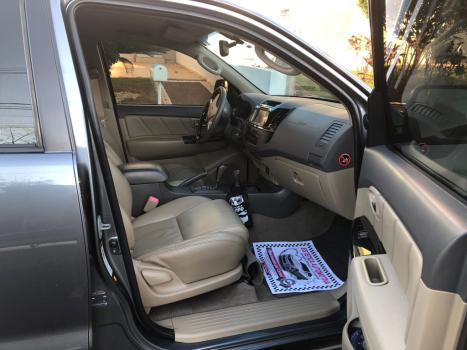 TOYOTA Hilux SW4 3.0 16V 4P SRV 4X4 TURBO DIESEL AUTOMTICO, Foto 9
