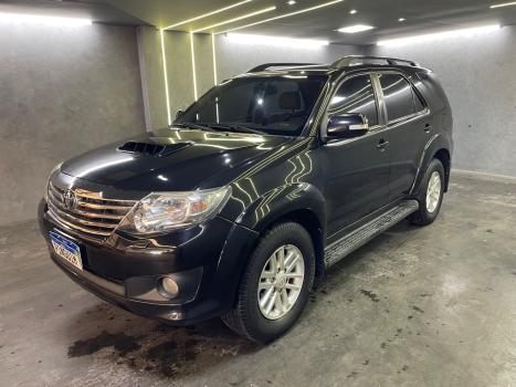 TOYOTA Hilux SW4 3.0 16V 4P SRV 4X4 TURBO DIESEL AUTOMTICO, Foto 3