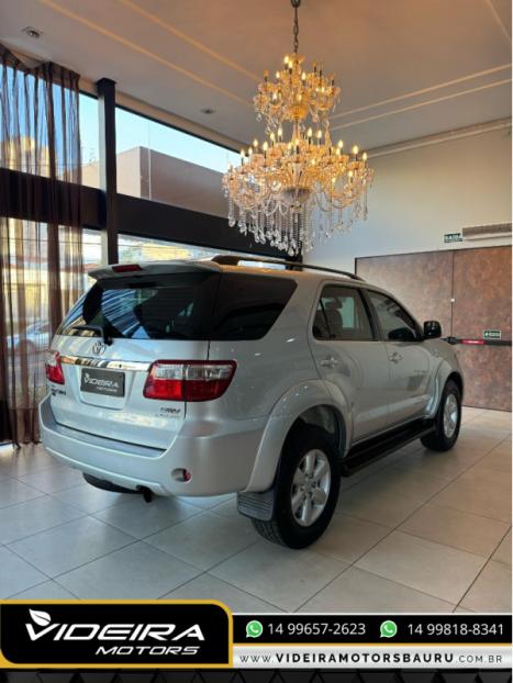 TOYOTA Hilux SW4 3.0 16V 4P SRV 4X4 7 LUGARES TURBO DIESEL AUTOMTICO, Foto 6