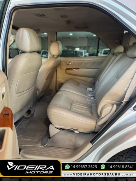 TOYOTA Hilux SW4 3.0 16V 4P SRV 4X4 7 LUGARES TURBO DIESEL AUTOMTICO, Foto 10