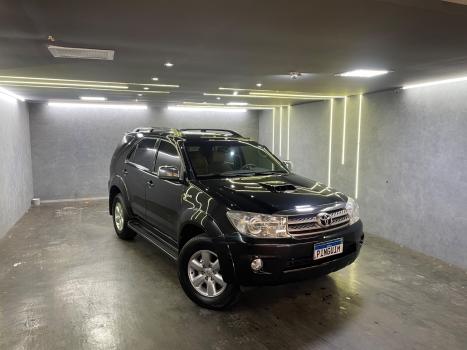 TOYOTA Hilux SW4 3.0 16V 4P SRV 4X4 7 LUGARES TURBO DIESEL AUTOMTICO, Foto 1