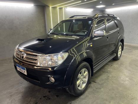 TOYOTA Hilux SW4 3.0 16V 4P SRV 4X4 7 LUGARES TURBO DIESEL AUTOMTICO, Foto 3
