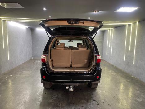 TOYOTA Hilux SW4 3.0 16V 4P SRV 4X4 7 LUGARES TURBO DIESEL AUTOMTICO, Foto 9