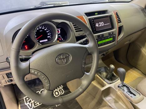 TOYOTA Hilux SW4 3.0 16V 4P SRV 4X4 7 LUGARES TURBO DIESEL AUTOMTICO, Foto 11
