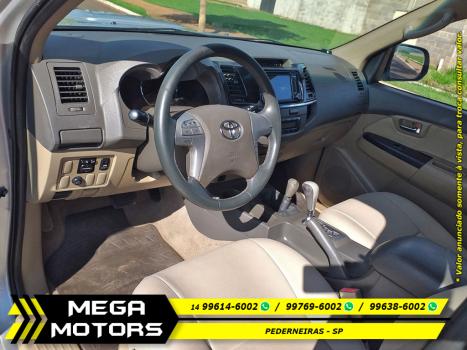 TOYOTA Hilux SW4 3.0 16V 4P SR 4X4 TURBO DIESEL AUTOMTICO, Foto 9
