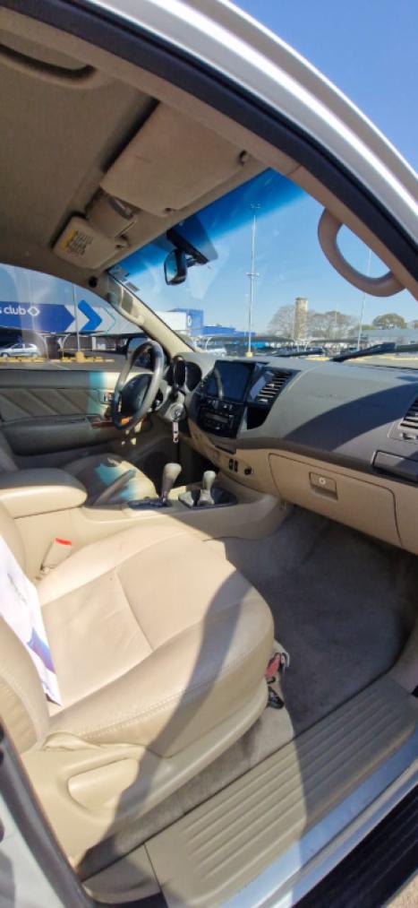TOYOTA Hilux SW4 3.0 16V 4P SRV 4X4 7 LUGARES TURBO DIESEL AUTOMTICO, Foto 5