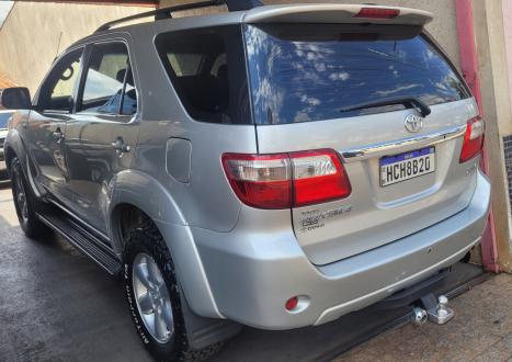 TOYOTA Hilux SW4 3.0 16V 4P SRV 4X4 7 LUGARES TURBO DIESEL AUTOMTICO, Foto 11