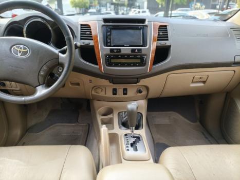 TOYOTA Hilux SW4 3.0 16V 4P SRV 4X4 7 LUGARES TURBO DIESEL AUTOMTICO, Foto 20