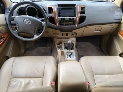 TOYOTA Hilux SW4 3.0 16V 4P SRV 4X4 7 LUGARES TURBO DIESEL AUTOMTICO, Foto 22