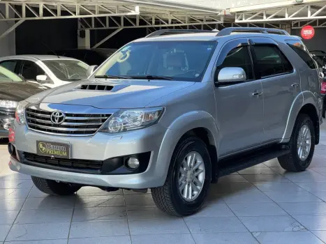 TOYOTA Hilux SW4 , Foto 2