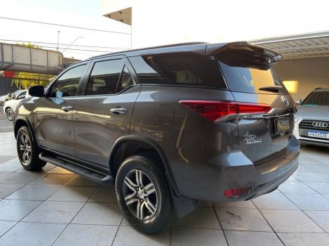 TOYOTA Hilux SW4 , Foto 6
