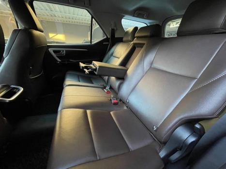 TOYOTA Hilux SW4 , Foto 9