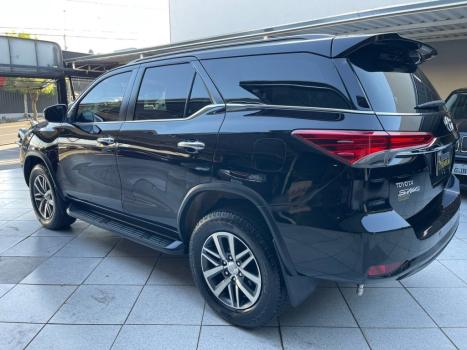 TOYOTA Hilux SW4 , Foto 3