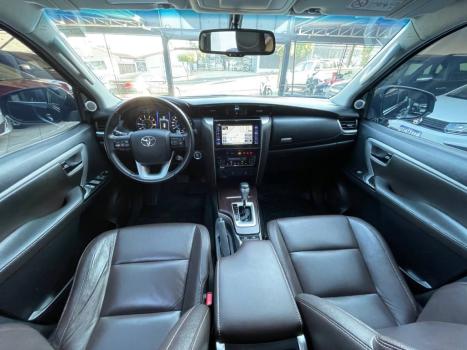 TOYOTA Hilux SW4 , Foto 9