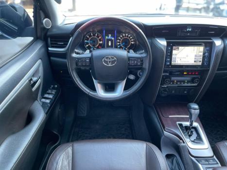 TOYOTA Hilux SW4 , Foto 11