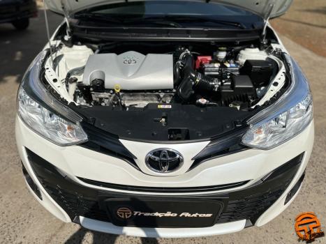 TOYOTA Yaris Hatch 1.3 16V 4P FLEX XL, Foto 16