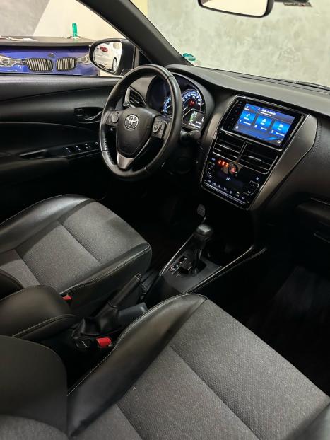 TOYOTA Yaris Hatch 1.5 16V 4P FLEX XS MULTIDRIVE AUTOMTICO CVT, Foto 9
