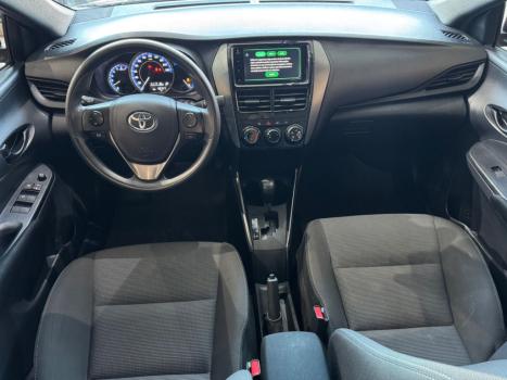 TOYOTA Yaris Hatch 1.5 16V 4P FLEX XL MULTIDRIVE AUTOMTICO CVT, Foto 2