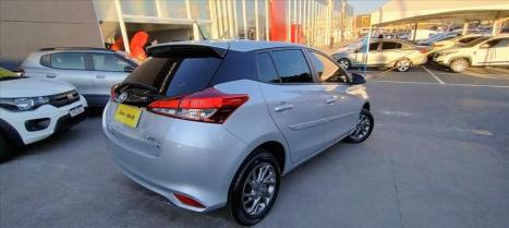 TOYOTA Yaris Hatch 1.5 16V 4P FLEX XL MULTIDRIVE AUTOMTICO CVT, Foto 3