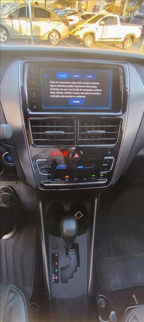 TOYOTA Yaris Hatch 1.5 16V 4P FLEX XL MULTIDRIVE AUTOMTICO CVT, Foto 8