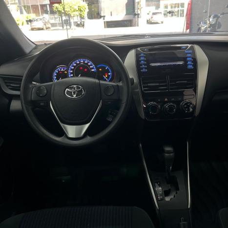 TOYOTA Yaris Hatch 1.3 16V 4P FLEX XL MULTIDRIVE AUTOMTICO CVT, Foto 4