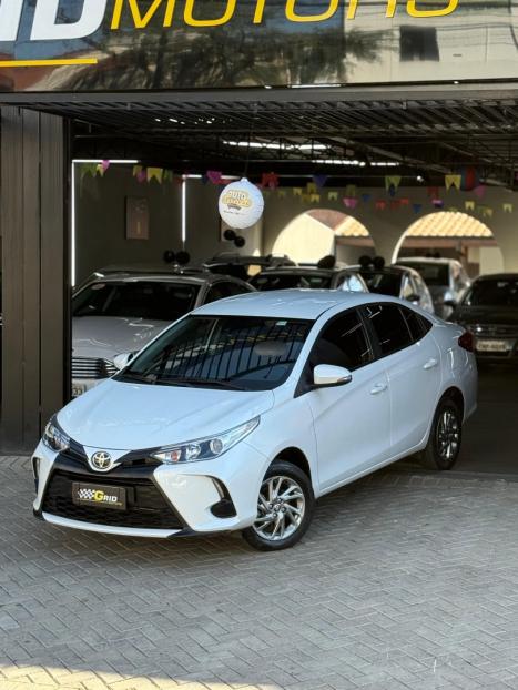 TOYOTA Yaris Hatch 1.5 16V 4P FLEX XS CONNECT MULTIDRIVE AUTOMTICO CVT, Foto 4