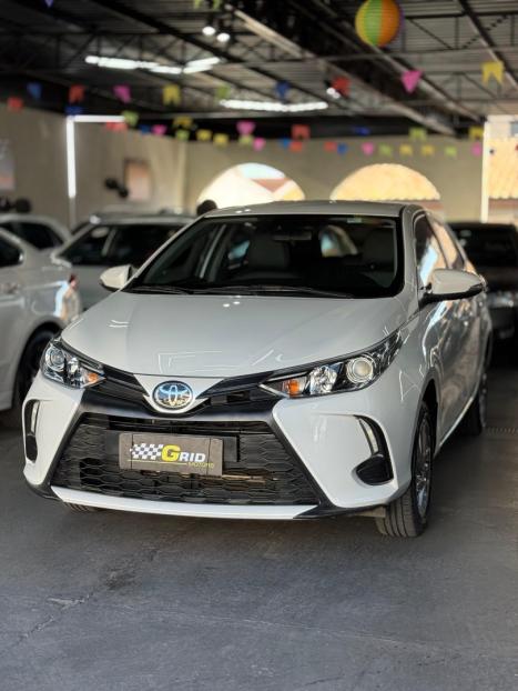 TOYOTA Yaris Hatch 1.5 16V 4P FLEX XS CONNECT MULTIDRIVE AUTOMTICO CVT, Foto 9
