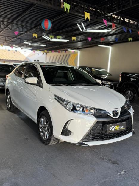 TOYOTA Yaris Hatch 1.5 16V 4P FLEX XS CONNECT MULTIDRIVE AUTOMTICO CVT, Foto 17