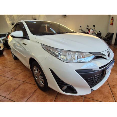 TOYOTA Yaris Hatch 1.3 16V 4P FLEX XL PLUS TECH MULTIDRIVE AUTOMTICO CVT, Foto 4