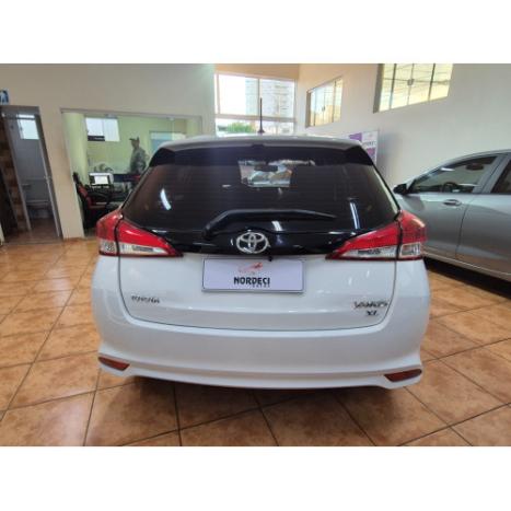 TOYOTA Yaris Hatch 1.3 16V 4P FLEX XL PLUS TECH MULTIDRIVE AUTOMTICO CVT, Foto 4