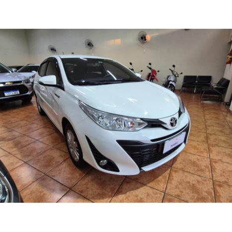 TOYOTA Yaris Hatch 1.3 16V 4P FLEX XL PLUS TECH MULTIDRIVE AUTOMTICO CVT, Foto 5