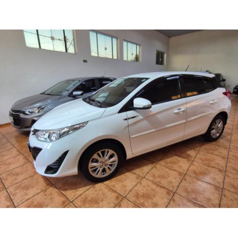 TOYOTA Yaris Hatch 1.3 16V 4P FLEX XL PLUS TECH MULTIDRIVE AUTOMTICO CVT, Foto 10