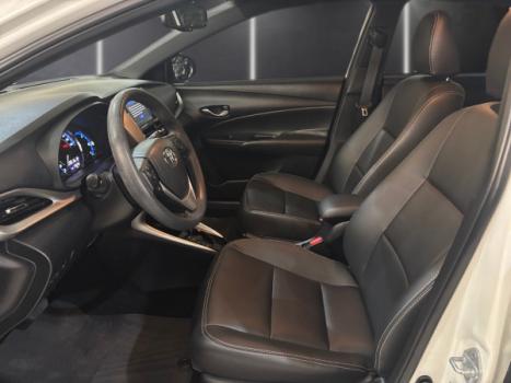 TOYOTA Yaris Hatch 1.3 16V 4P FLEX XL PLUS TECH MULTIDRIVE AUTOMTICO CVT, Foto 7