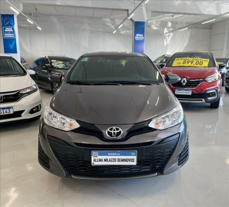 TOYOTA Yaris Hatch 1.5 16V 4P FLEX XL PLUS CONNECT MULTIDRIVE AUTOMTICO CVT, Foto 2