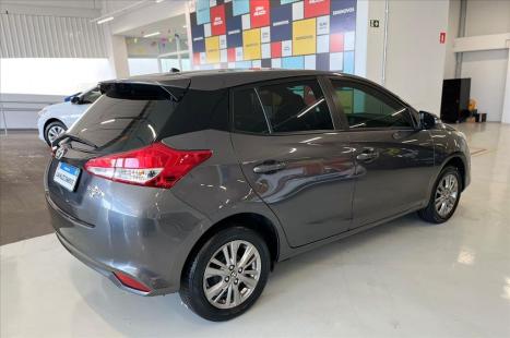 TOYOTA Yaris Hatch 1.5 16V 4P FLEX XL PLUS CONNECT MULTIDRIVE AUTOMTICO CVT, Foto 6
