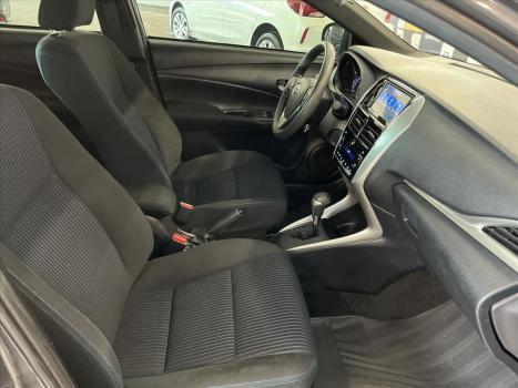 TOYOTA Yaris Hatch 1.5 16V 4P FLEX XL PLUS CONNECT MULTIDRIVE AUTOMTICO CVT, Foto 9